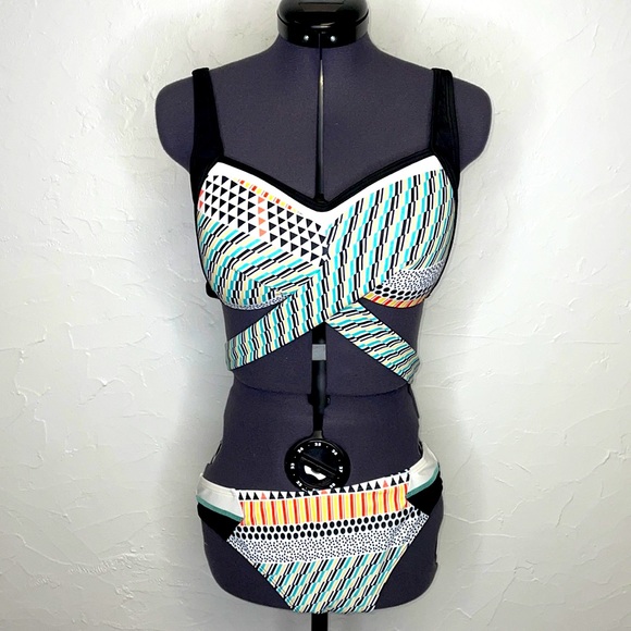 - 2PC Wrap Style Bikini Suit Set NWOT - Picture 1 of 10